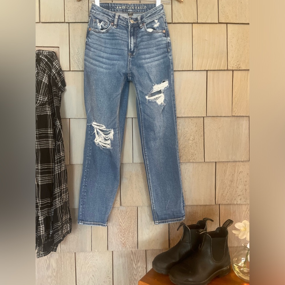 American Eagle Distressed Stretch Straight Jean